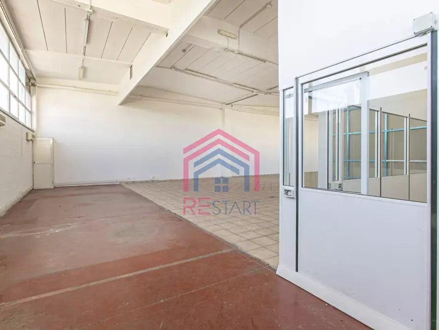 Immagine 24 di Locale commerciale in affitto  in Pontina Vecchia a Pomezia