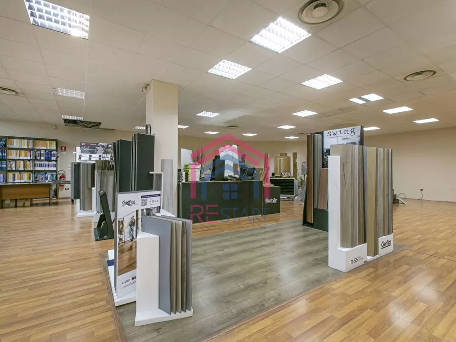 Immagine 9 di Magazzino in affitto  in via Pontina Vecchia a Pomezia