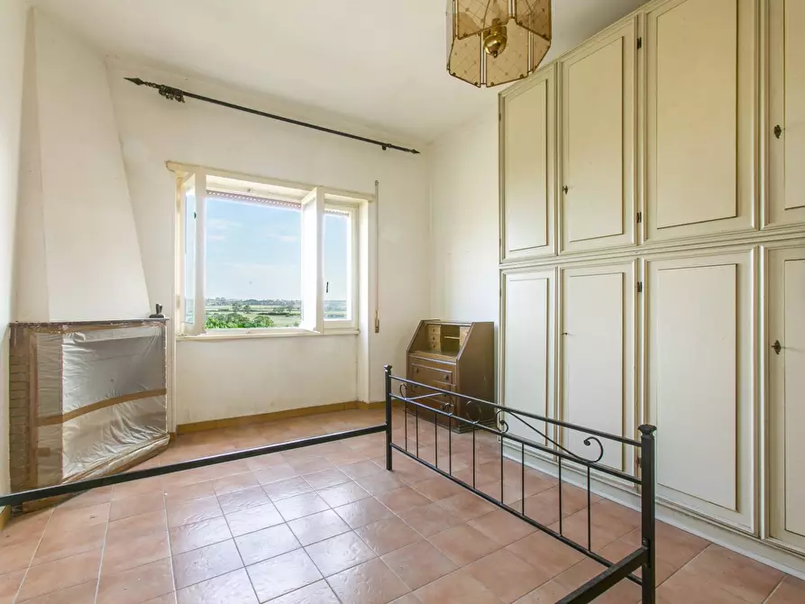 Immagine 9 di Appartamento in vendita  in Via Fiume 6 a Pomezia