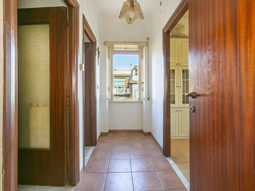 Immagine 10 di Appartamento in vendita  in Via Fiume 6 a Pomezia