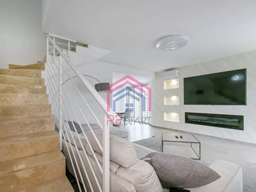 Immagine 14 di Casa semindipendente in vendita  in via viterbo 10 a Anzio