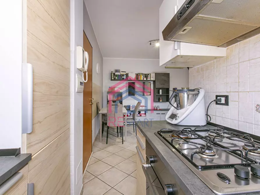 Immagine 9 di Appartamento in vendita  in VIALE DELLE ARTI 13 a Pomezia