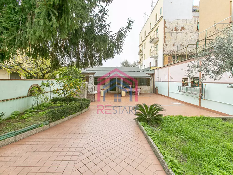 Immagine 3 di Villetta a schiera in vendita  in Via Dei Sergii 56 a Roma