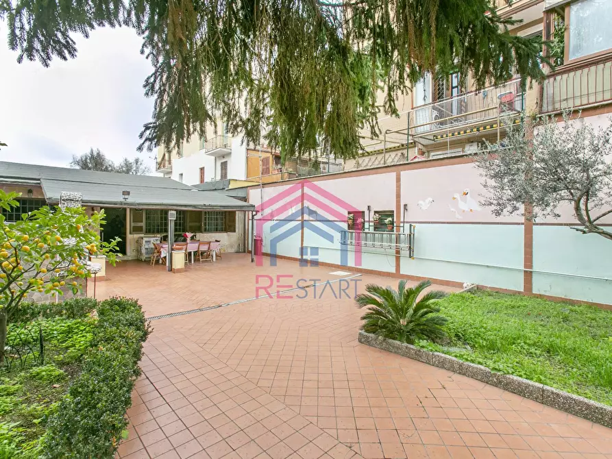 Immagine 4 di Villetta a schiera in vendita  in Via Dei Sergii 56 a Roma