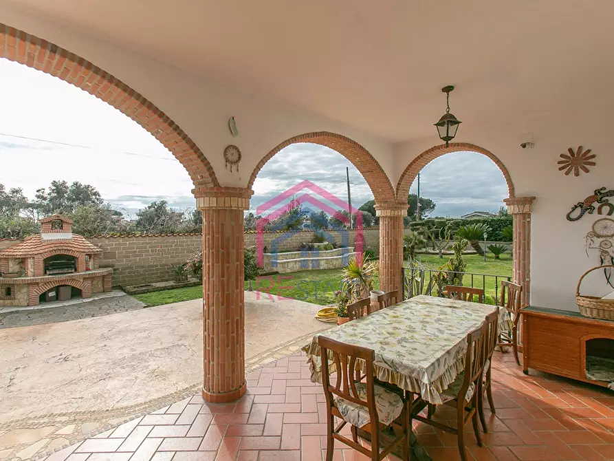 Immagine 43 di Villa in vendita  in via stromboli 8 a Aprilia