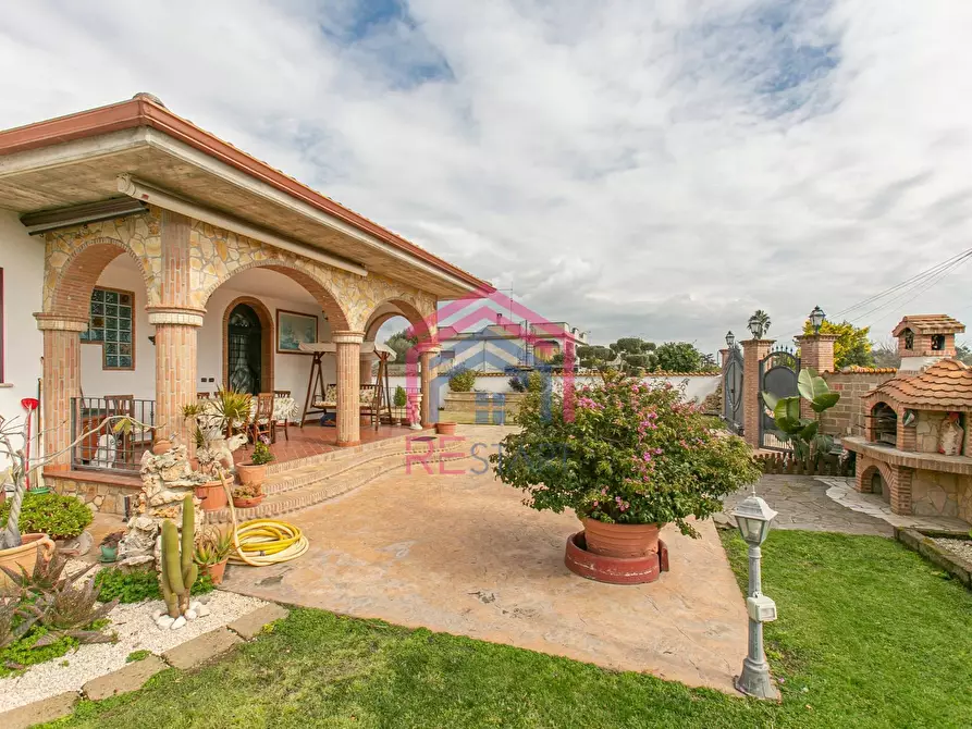 Immagine 30 di Villa in vendita  in via stromboli 8 a Aprilia