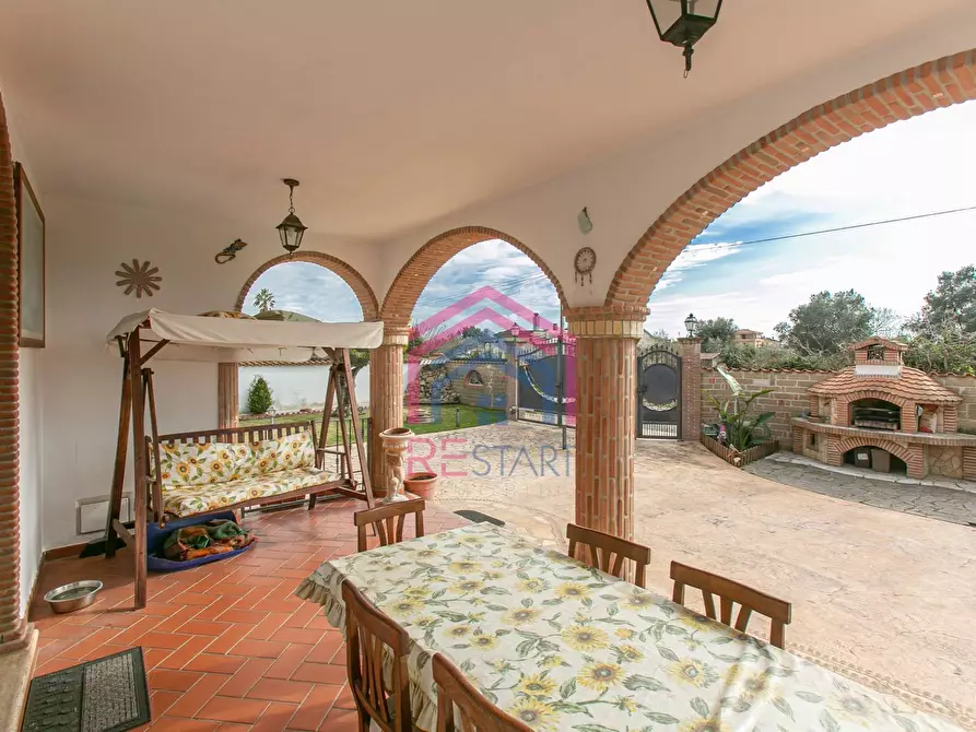 Immagine 31 di Villa in vendita  in via stromboli 8 a Aprilia