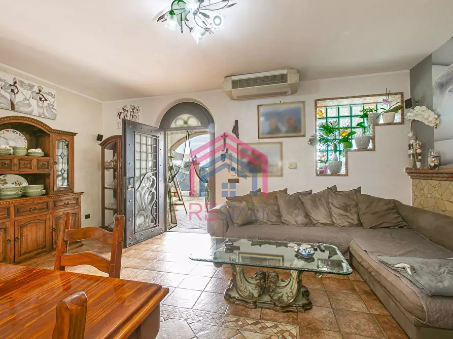 Immagine 13 di Villa in vendita  in via stromboli 8 a Aprilia