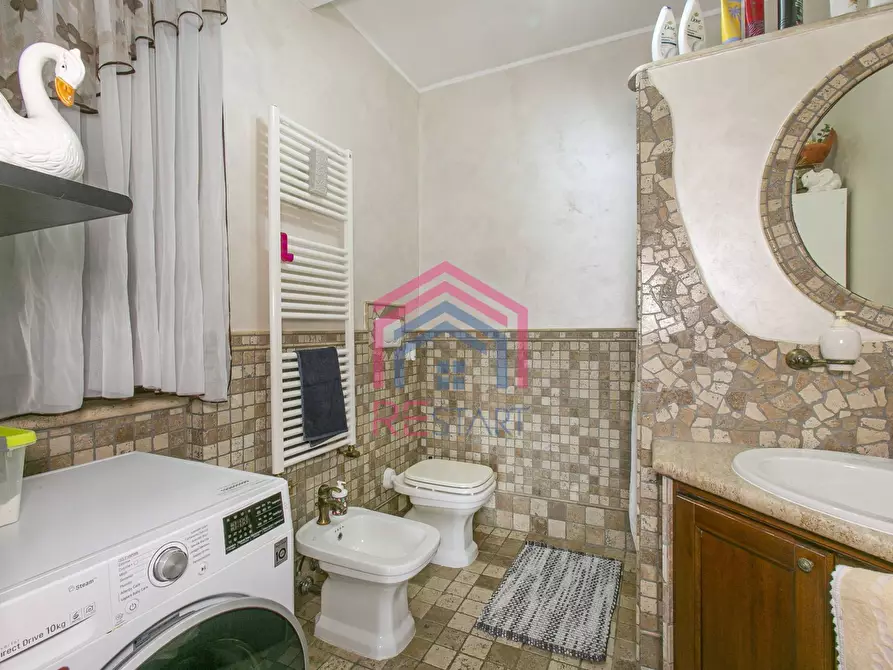 Immagine 19 di Villa in vendita  in via stromboli 8 a Aprilia