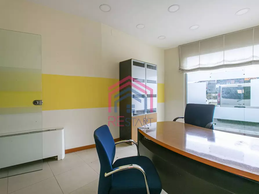 Immagine 17 di Locale commerciale in affitto  in Via della Motomeccanica 3 a Pomezia