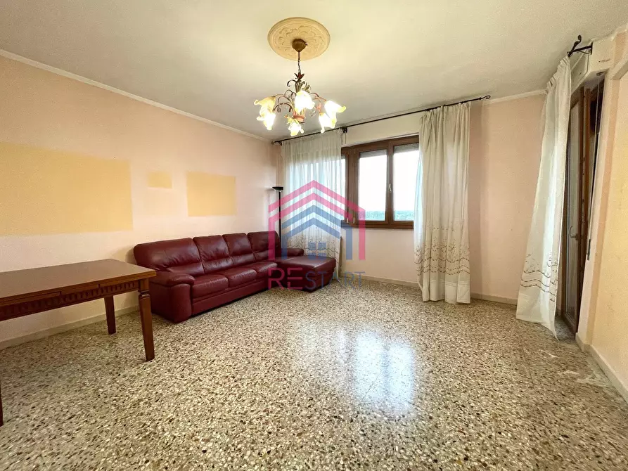 Immagine 5 di Appartamento in vendita  in Via Raffaele Aversa 238 a Roma