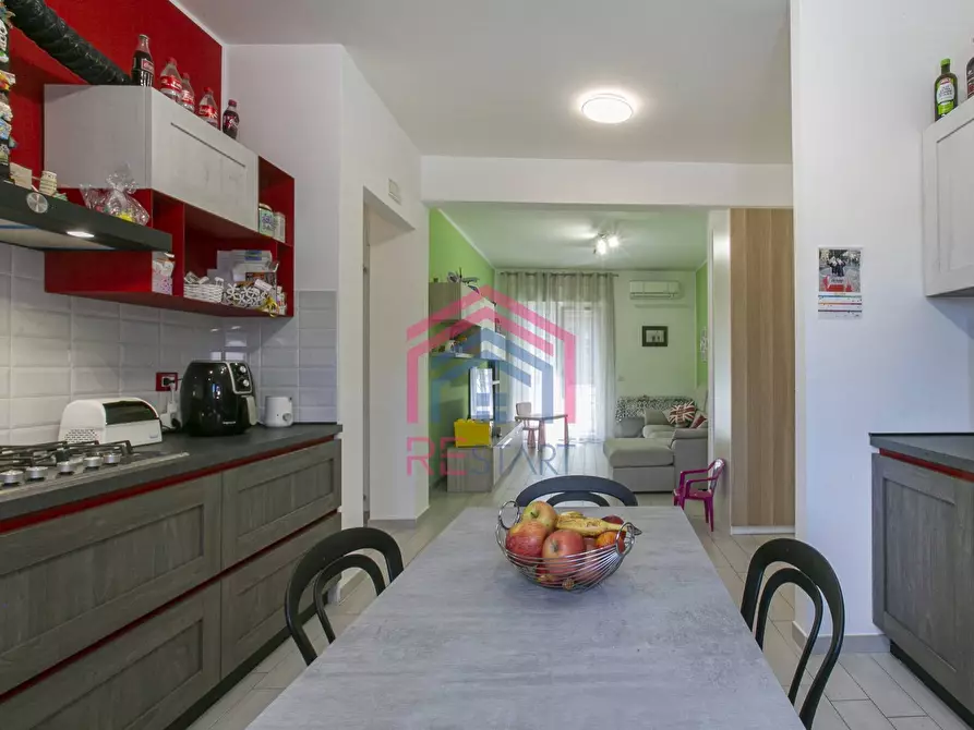 Immagine 7 di Appartamento in vendita  in via varrone 28 a Pomezia