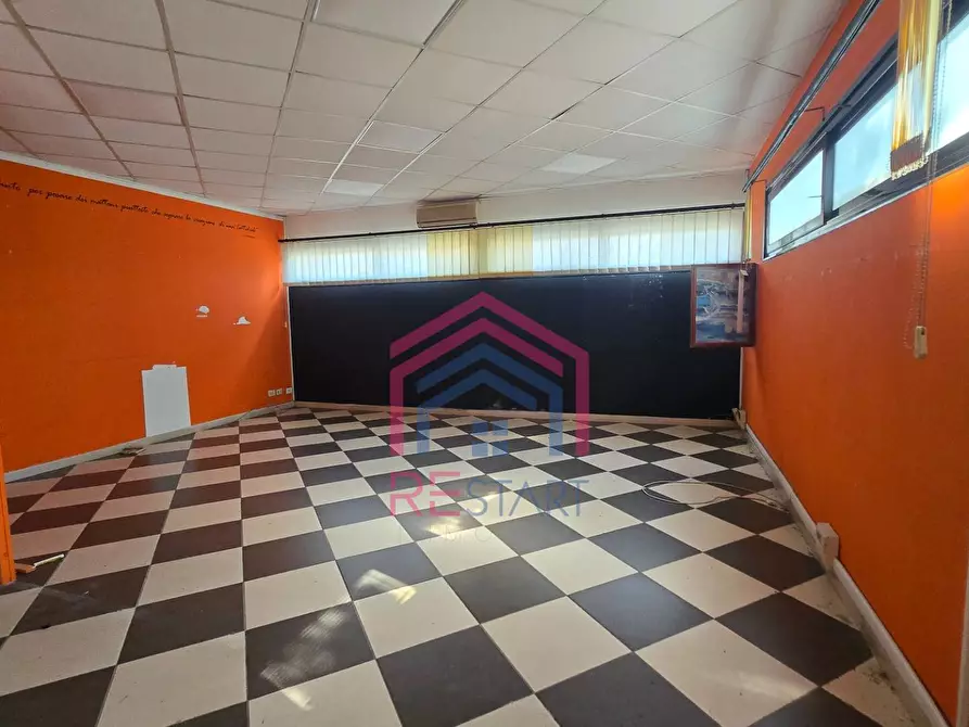 Immagine 3 di Ufficio in affitto  in Via De La Comunella 188-200 a Roma