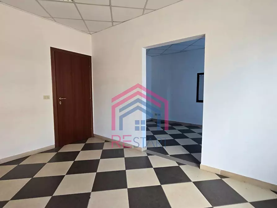 Immagine 18 di Ufficio in affitto  in Via De La Comunella 188-200 a Roma