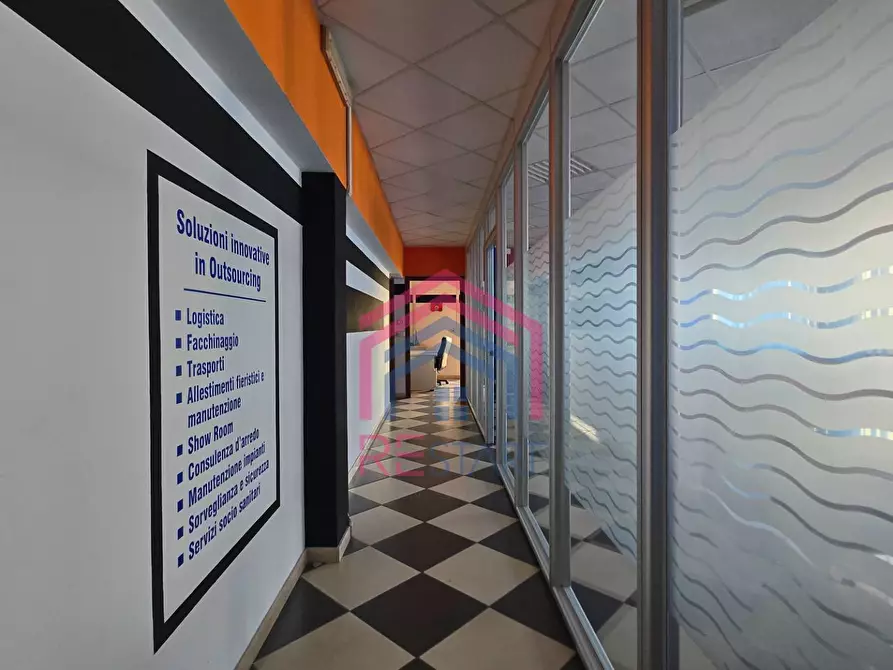 Immagine 19 di Ufficio in affitto  in Via De La Comunella 188-200 a Roma