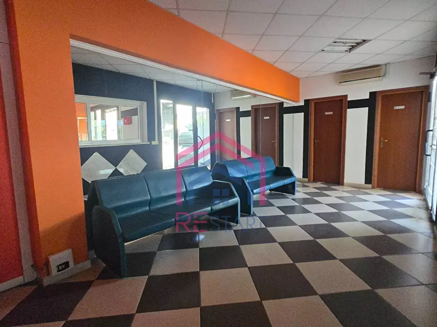 Immagine 27 di Ufficio in affitto  in Via De La Comunella 188-200 a Roma