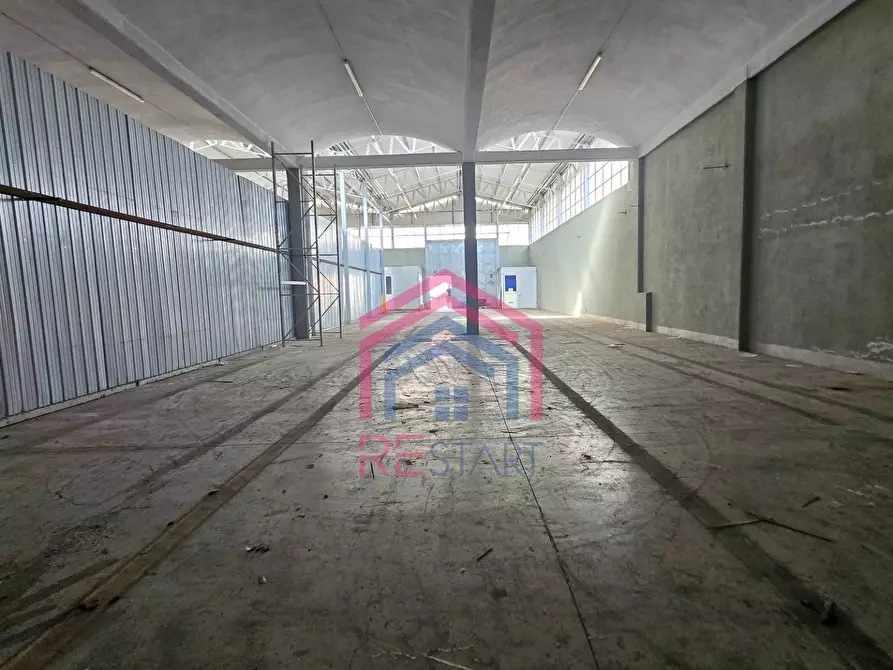 Immagine 20 di Capannone industriale in affitto  in Via De La Comunella 188-200 a Roma