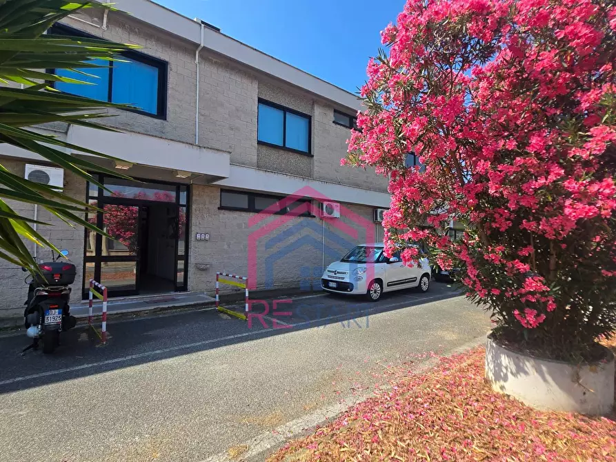 Immagine 2 di Ufficio in affitto  in Via De La Comunella 188-200 a Roma