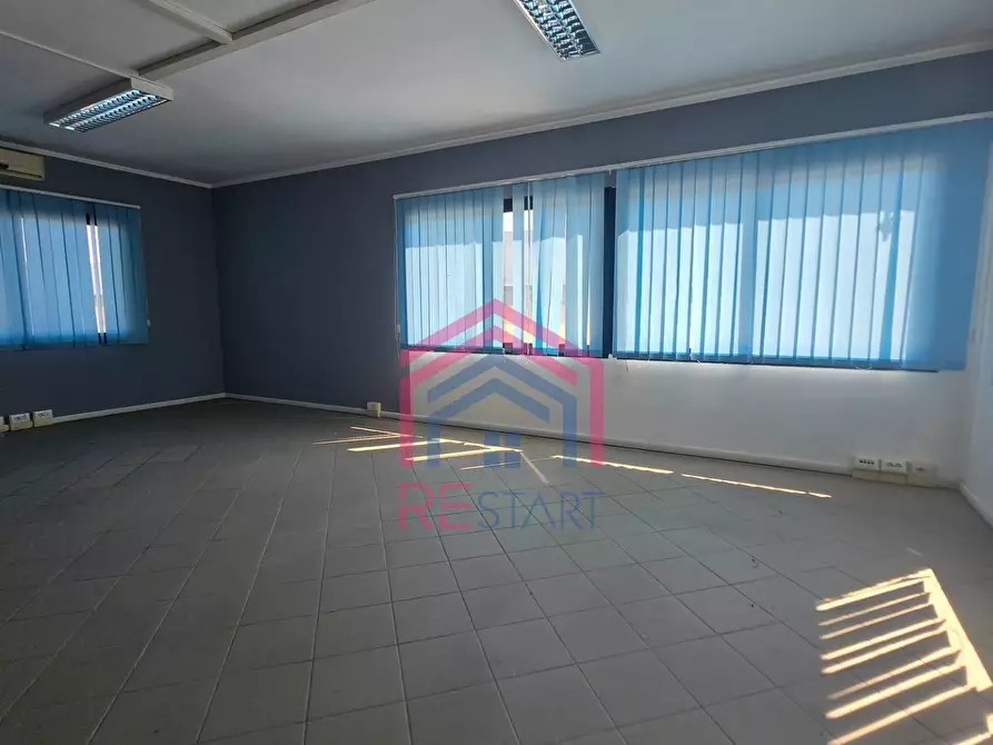 Immagine 7 di Ufficio in affitto  in Via De La Comunella 188-200 a Roma