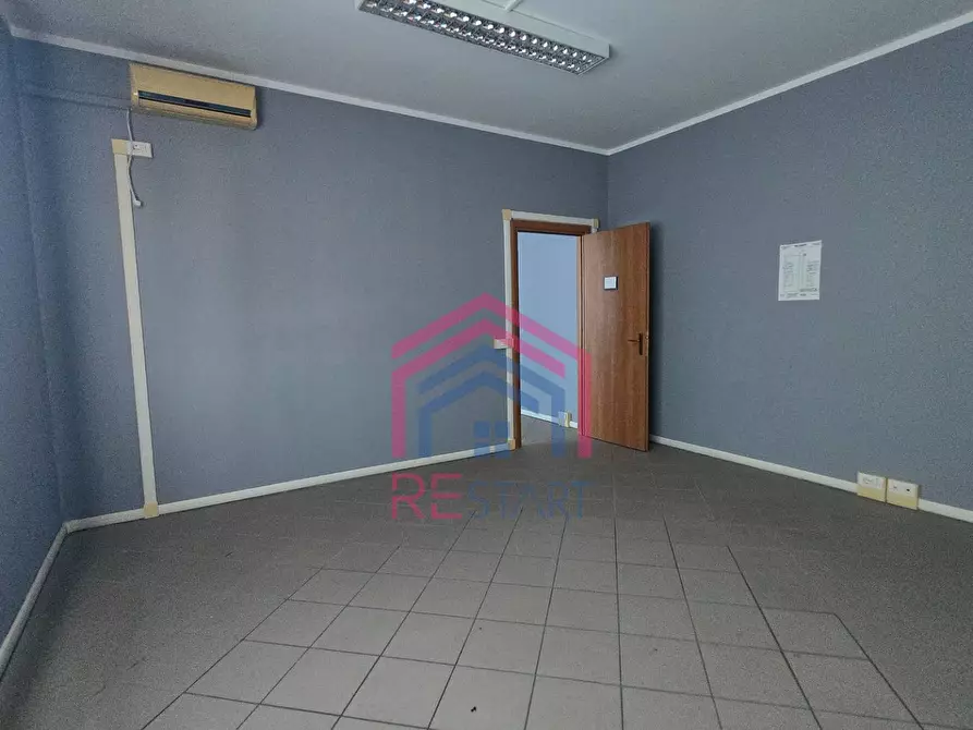 Immagine 20 di Ufficio in affitto  in Via De La Comunella 188-200 a Roma