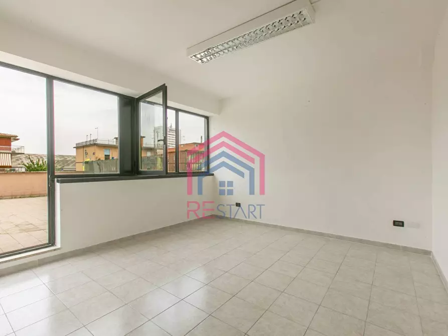 Immagine 13 di Ufficio in vendita  in Via Castelli Romani 41 a Pomezia