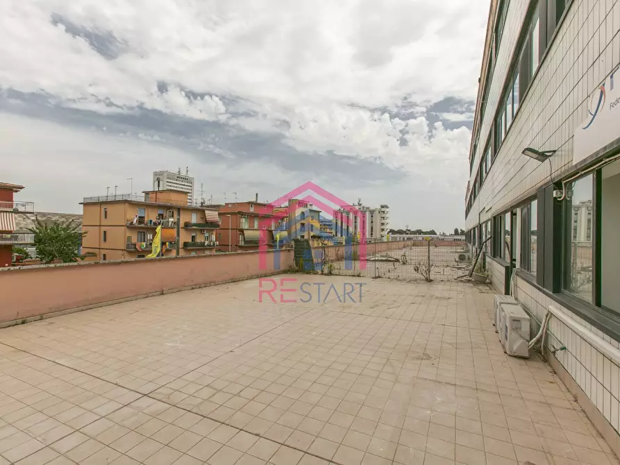 Immagine 16 di Ufficio in vendita  in Via Castelli Romani 41 a Pomezia