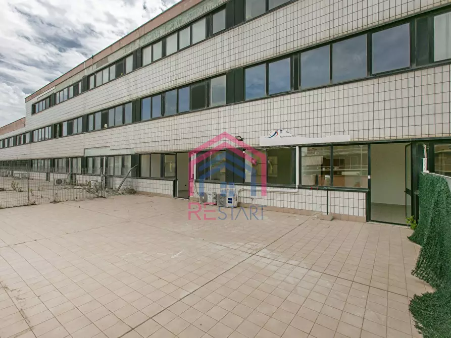 Immagine 17 di Ufficio in vendita  in Via Castelli Romani 41 a Pomezia