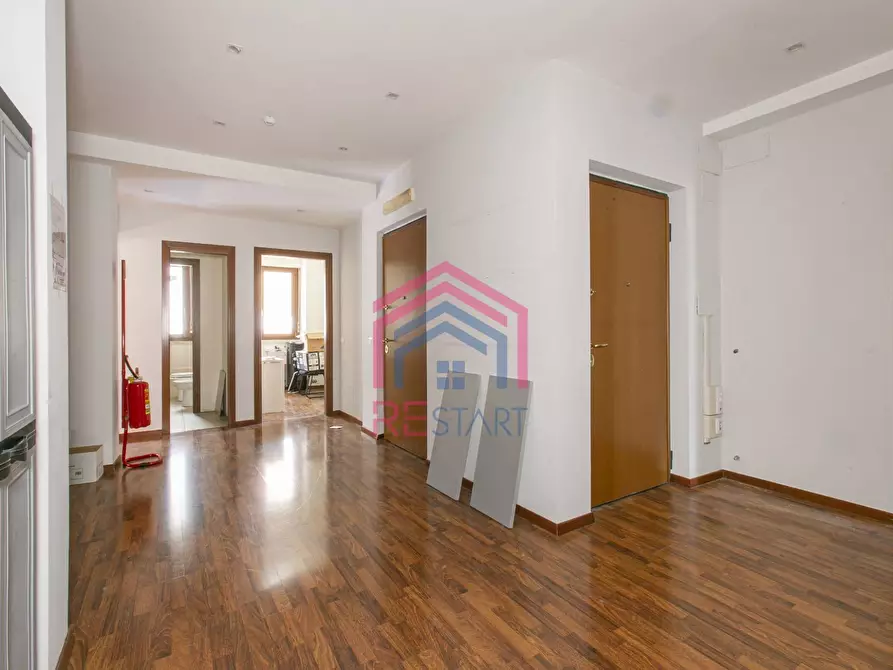 Immagine 11 di Ufficio in affitto  in Via Roma 149 a Pomezia