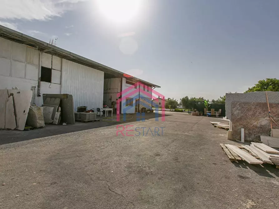 Immagine 1 di Laboratorio in affitto  in Via Nicola Ricciotti snc a Aprilia