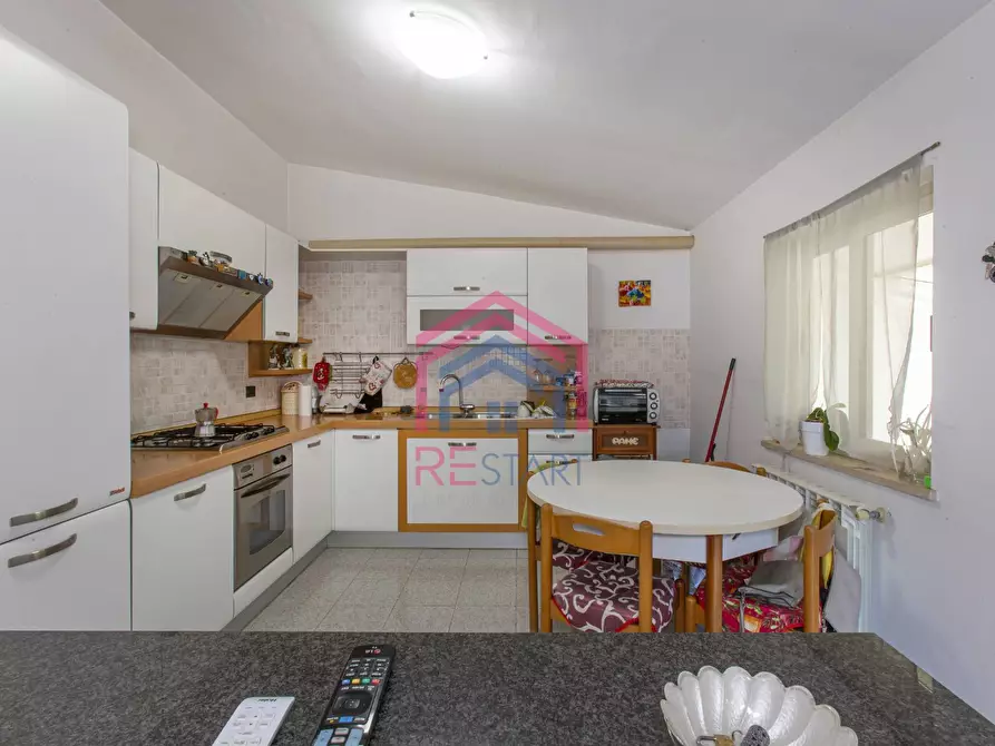 Immagine 44 di Villa in vendita  in via delle Pesche 13 a Aprilia