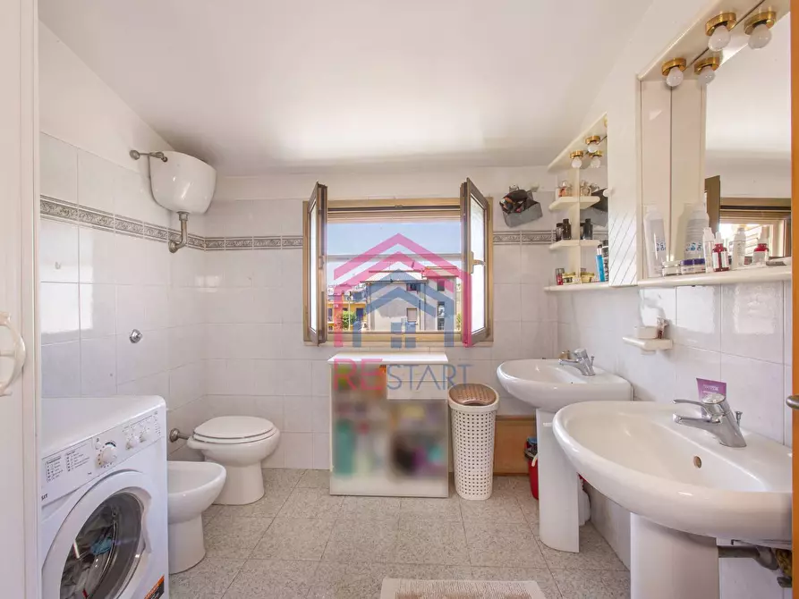 Immagine 52 di Villa in vendita  in via delle Pesche 13 a Aprilia