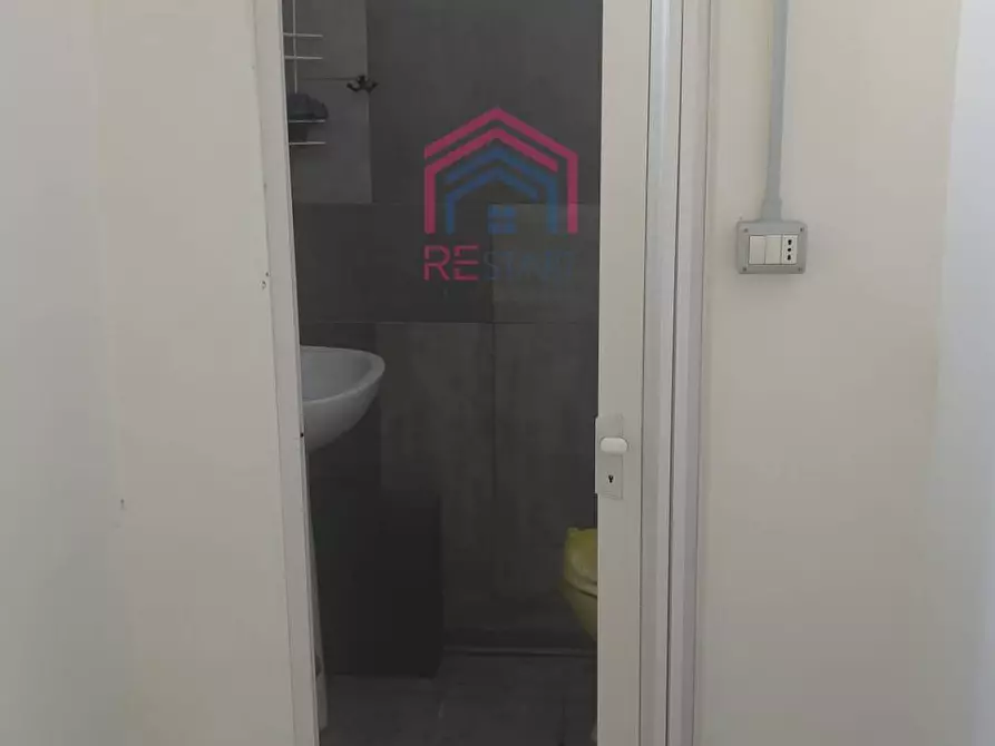 Immagine 6 di Negozio in affitto  in Via Roma 23 a Pomezia