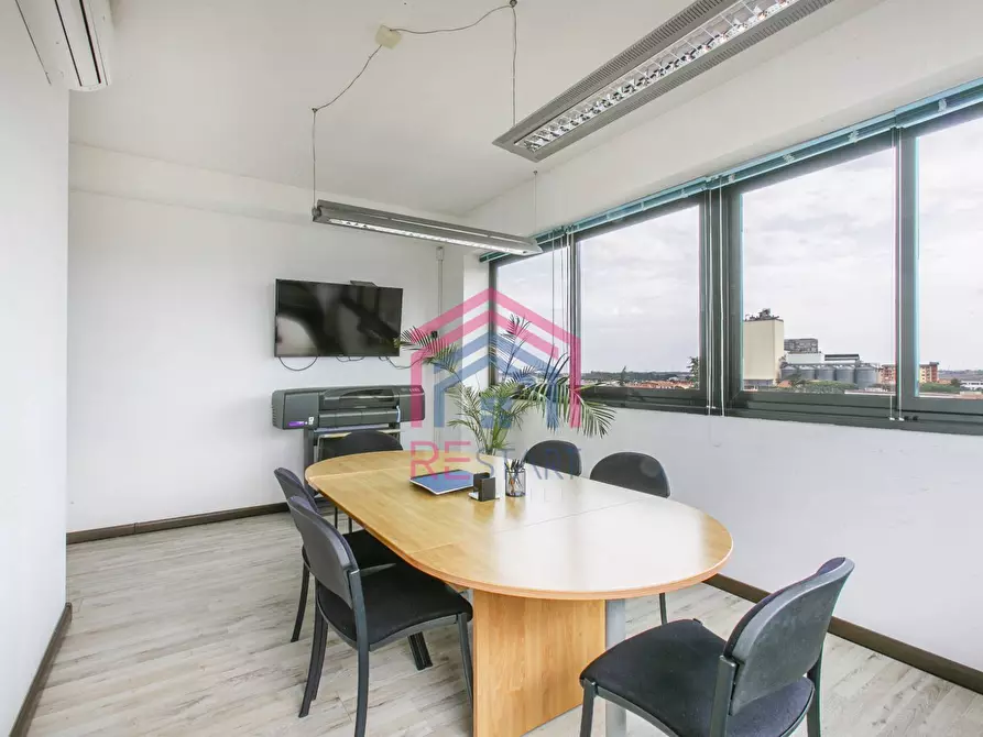 Immagine 7 di Ufficio in affitto  in Largo Urbino 15 a Pomezia