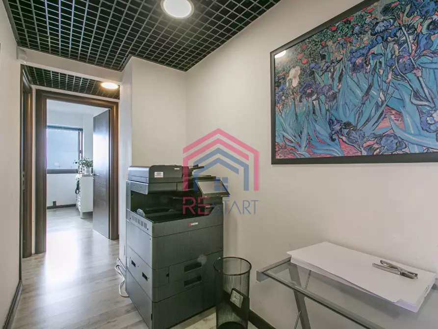 Immagine 9 di Ufficio in affitto  in Largo Urbino 15 a Pomezia