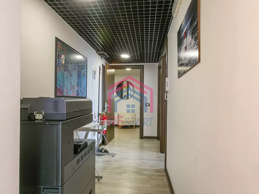 Immagine 10 di Ufficio in affitto  in Largo Urbino 15 a Pomezia