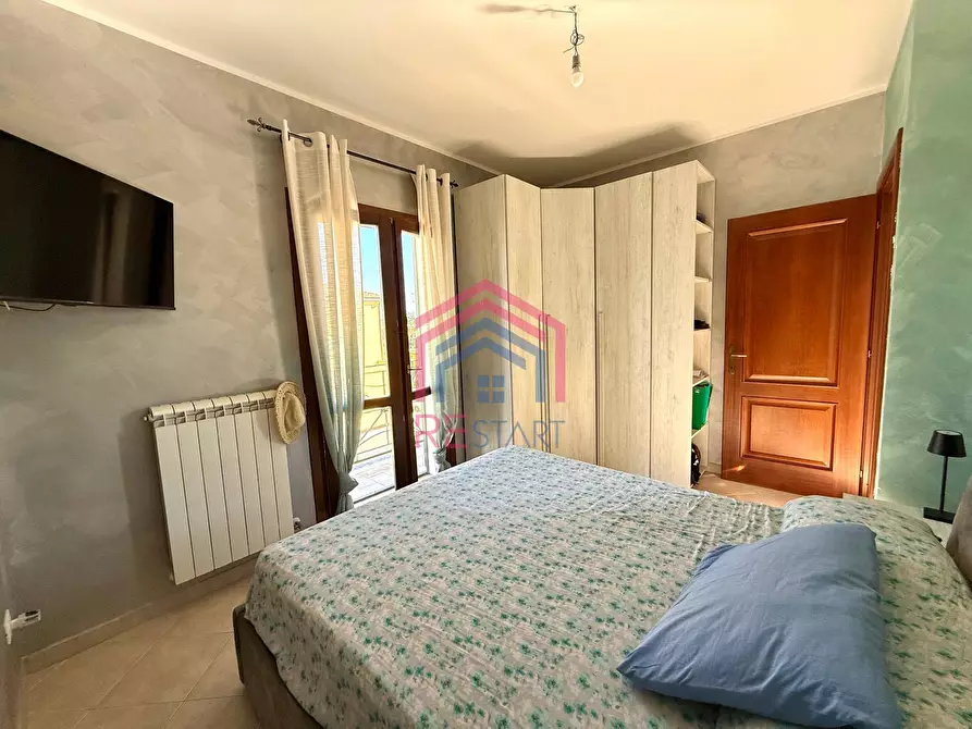 Immagine 14 di Casa semindipendente in vendita  in via taglio delle cinaque miglia 120 a Nettuno