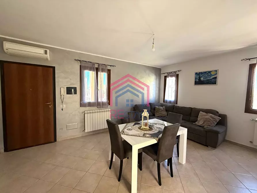 Immagine 4 di Casa semindipendente in vendita  in via taglio delle cinaque miglia 120 a Nettuno