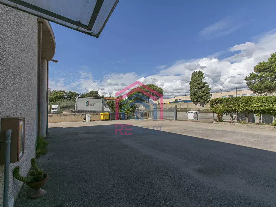 Immagine 3 di Capannone industriale in affitto  in Via Pier Francesco Calvi 13 a Pomezia