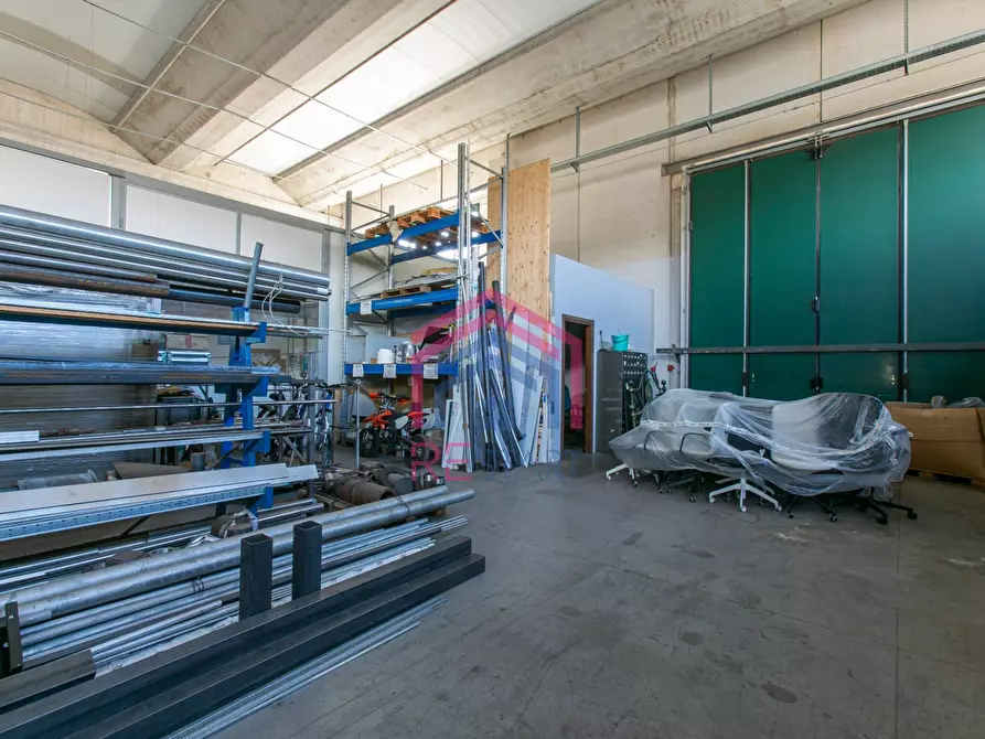 Immagine 14 di Capannone industriale in affitto  in Via Pier Francesco Calvi 13 a Pomezia