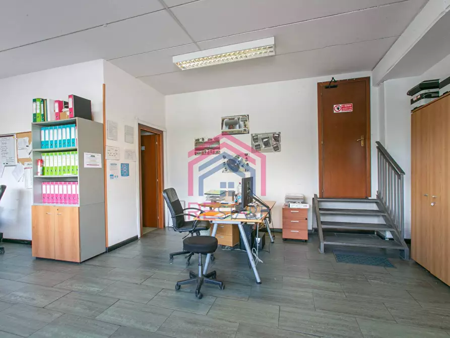 Immagine 17 di Capannone industriale in affitto  in Via Pier Francesco Calvi 13 a Pomezia