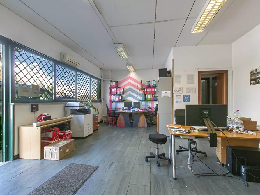 Immagine 18 di Capannone industriale in affitto  in Via Pier Francesco Calvi 13 a Pomezia