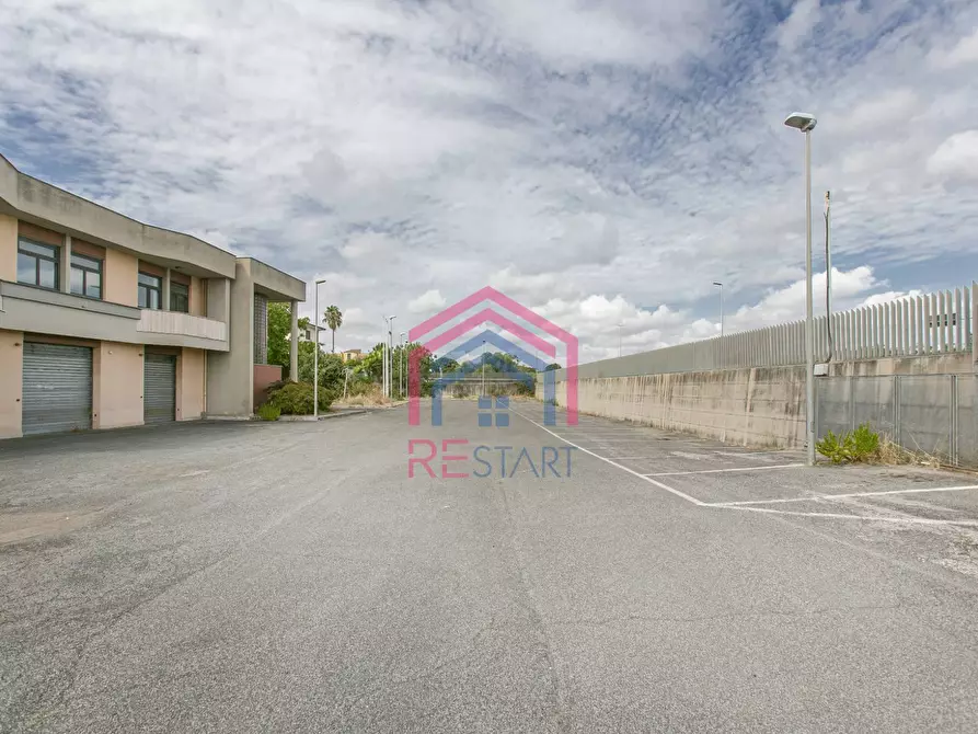 Immagine 3 di Locale commerciale in vendita  in Via Pontina a Aprilia