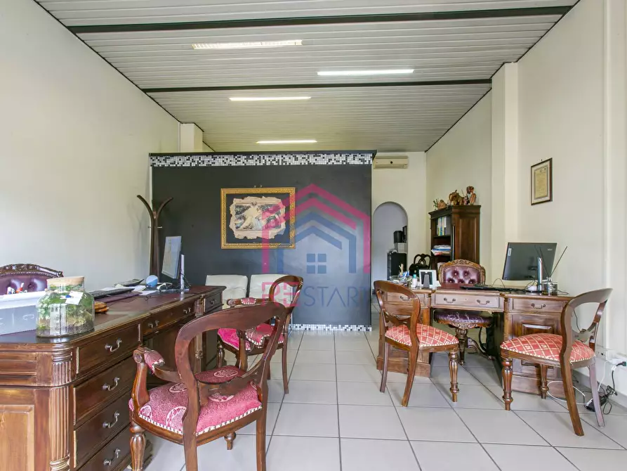 Immagine 5 di Negozio in affitto  in Via Niso 5 a Ardea