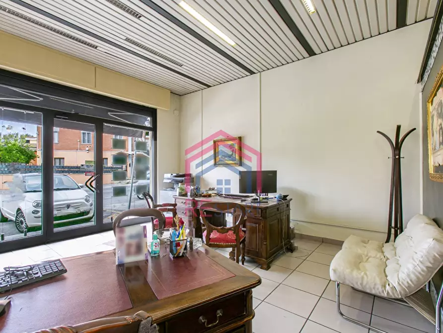 Immagine 8 di Negozio in affitto  in Via Niso 5 a Ardea