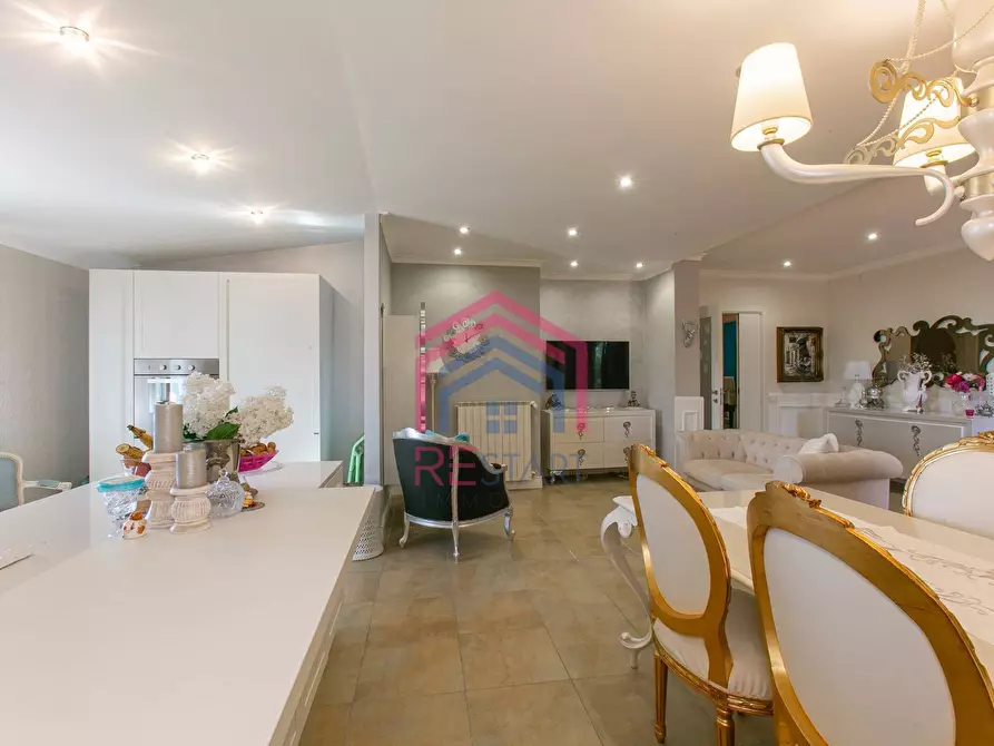 Immagine 8 di Casa semindipendente in vendita  in via cascia 4 a Pomezia