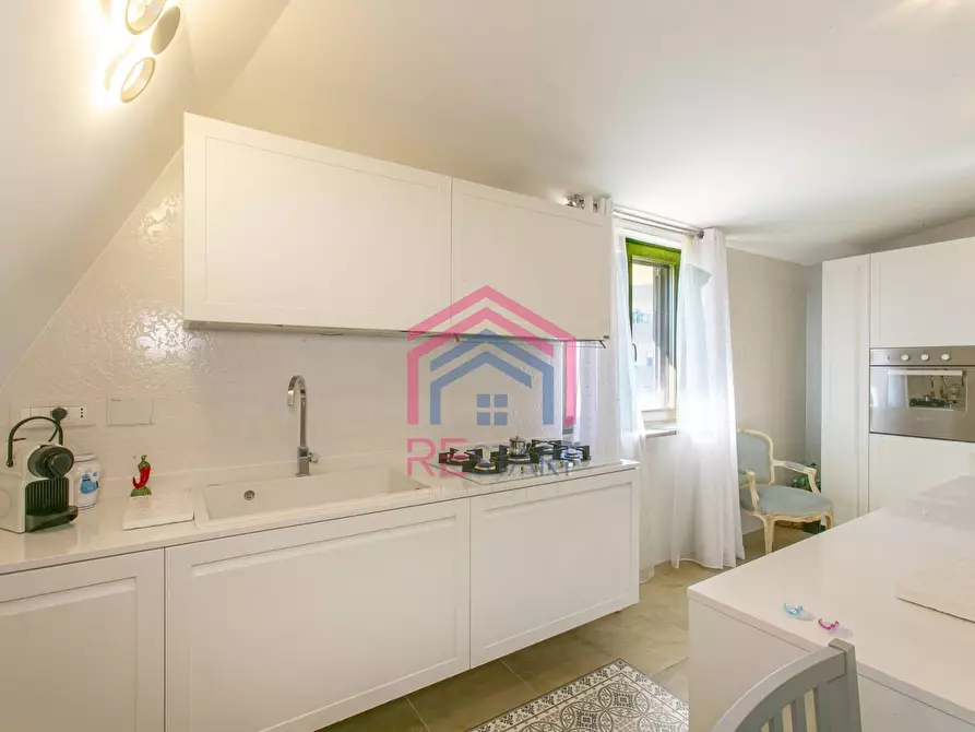 Immagine 11 di Casa semindipendente in vendita  in via cascia 4 a Pomezia