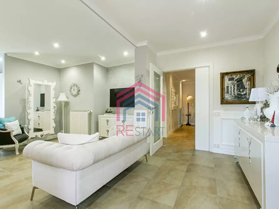 Immagine 2 di Casa semindipendente in vendita  in via cascia 4 a Pomezia