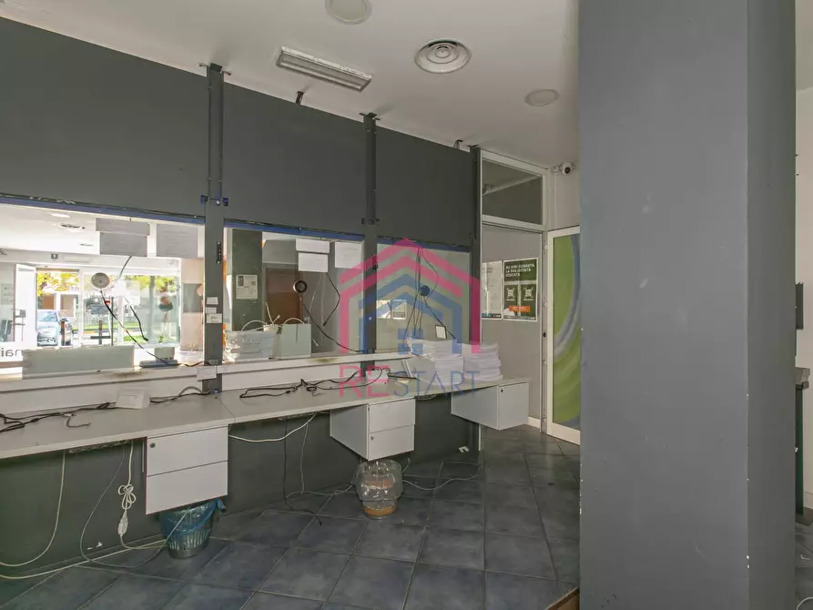 Immagine 14 di Locale commerciale in affitto  in Via Varrone 56 a Pomezia