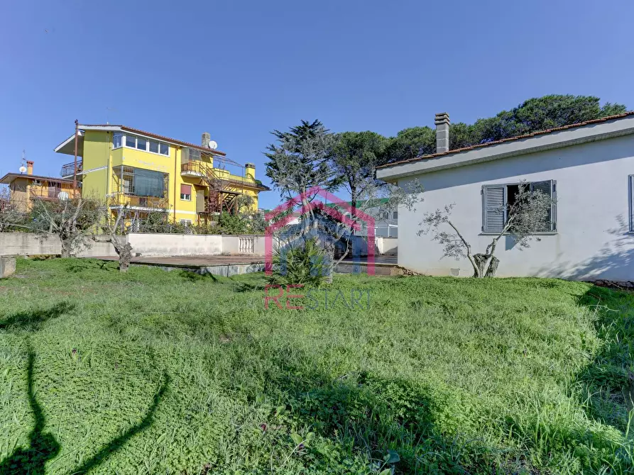 Immagine 6 di Casa semindipendente in vendita  in Via Campobello 50 a Pomezia