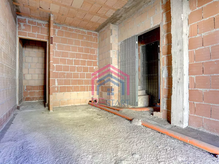 Immagine 17 di Casa semindipendente in vendita  in Via Campobello 50 a Pomezia